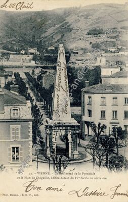 Carte postale ancienne Le Boulevard de la Pyramide et le Plan de l'Aiguille — Vienne (Isère)