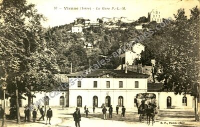 Carte postale ancienne La Gare P.-L.-M — Vienne (Isère)