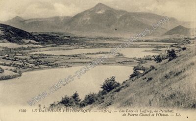 Carte postale ancienne Les Lacs de Laffrey, de Petichet, de Pierre Chatel et l'Obiou — Laffrey (Isère)