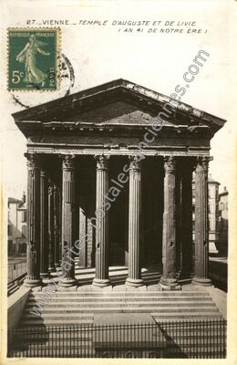 Carte postale ancienne Temple d'Auguste et de Livie — Vienne (Isère)