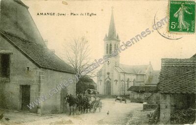Carte postale ancienne Place de l'Eglise — Amange (Jura)