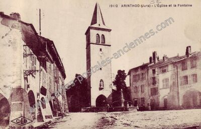 Carte postale ancienne L'Église et la Fontaine — Arinthod (Jura)