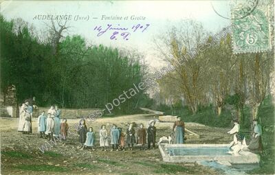 Carte postale ancienne Fontaine et Grolte — Audelange (Jura)