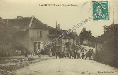 Carte postale ancienne Route de Besançon — Dampierre (Jura)
