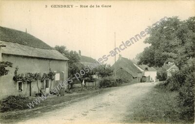 Carte postale ancienne Rue de la Gare — Gendrey (Jura)