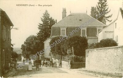 Carte postale ancienne Rue principale — Gendrey (Jura)