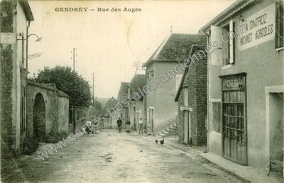 Carte postale ancienne Rue des Auges — Gendrey (Jura)
