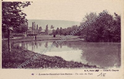 Carte postale ancienne Un coin du Parc — Lons-le-Saunier (Jura)