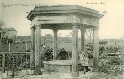 Carte postale ancienne La Fontaine — Louvatange (Jura)