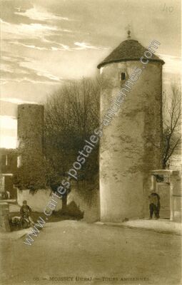 Carte postale ancienne Tours anciennes — Moissey (Jura)