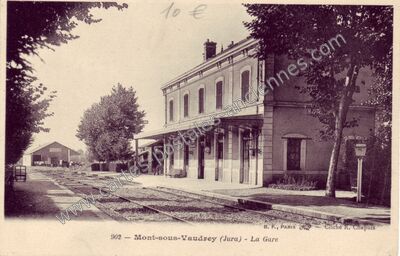 Carte postale ancienne La Gare — Mont-sous-Vaudrey (Jura)