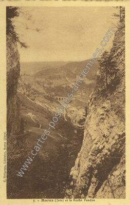 Carte postale ancienne Morez et la Roche Fendue — Morez (Jura)