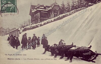 Carte postale ancienne Les Plaisirs d'hiver, une culbute en Bob — Morez (Jura)
