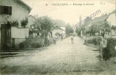Carte postale ancienne Passage à niveau — Orchamps (Jura)