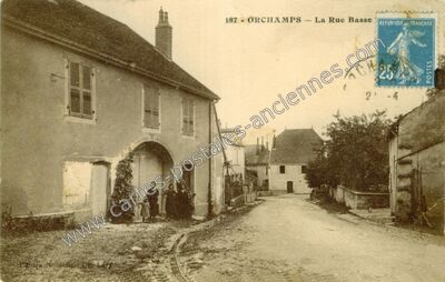Carte postale ancienne La Rue Basse — Orchamps (Jura)