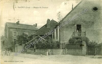 Carte postale ancienne Maison du Docteur — Pagney (Jura)