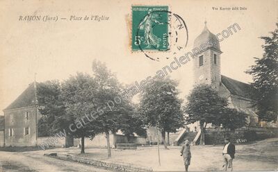 Carte postale ancienne Place de l'Eglise — Rahon (Jura)