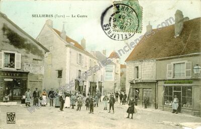 Carte postale ancienne Le Centre — Sellières (Jura)