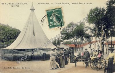 Carte postale ancienne Les Source. — L'Ane Poulot, favori des enfants — Saint-Alban-les-Eaux (Loire)