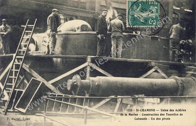Carte postale ancienne Usine des Aciéries de la Marine - Construction des Tourelles de Cuirassés - Un des pivots — Saint-Chamond (Loire)