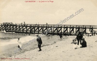 Carte postale ancienne La Jetée et la Plage — Capbreton (Landes)