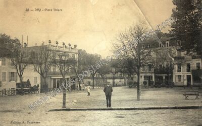 Carte postale ancienne Place Thiers — Dax (Landes)