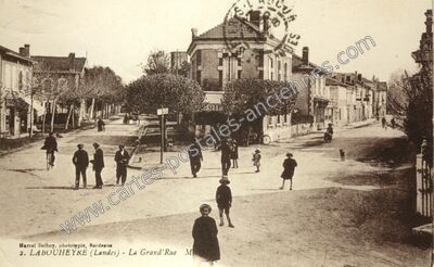 Carte postale ancienne La Grand'Rue — Labouheyre (Landes)