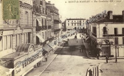 Carte postale ancienne Rue Gambetta — Mont-de-Marsan (Landes)