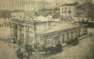Carte postale ancienne La Fontaine Chaude — Dax (Landes)