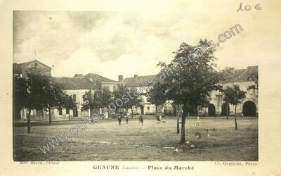 Carte postale ancienne Place du Marché — Geaune (Landes)