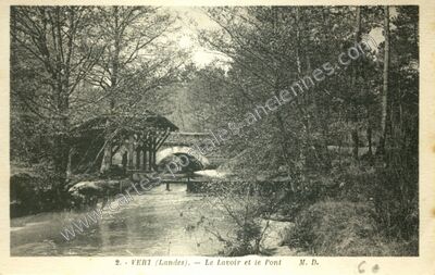 Carte postale ancienne Le Lavoir et le Pont — Vert (Landes)