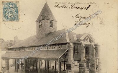 Carte postale ancienne La Halle — Bracieux (Loir-et-Cher)