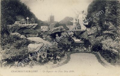 Carte postale ancienne Un Reposoir des Fêtes Dieu 1910 — Chaumont-sur-Loire (Loir-et-Cher)