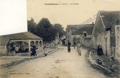 Carte postale ancienne Le Lavoir — Courbouzon (Loir-et-Cher)