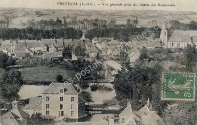 Carte postale ancienne Vue générale prise de l'entrée des Souterrains — Fréteval (Loir-et-Cher)