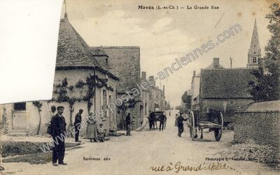 Carte postale ancienne La Grande Rue — Maves (Loir-et-Cher)