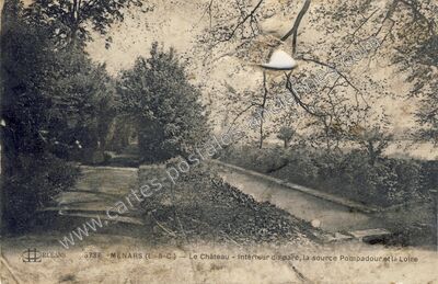 Carte postale ancienne Le Château - Intérieur du parc, la source Pompadour et la Loire — Menars (Loir-et-Cher)