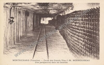 Carte postale ancienne Caves des Grands Vins J -M. MONMOUSSEAU Une perspective dans les Galeries — Montrichard (Loir-et-Cher)