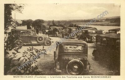 Carte postale ancienne L'arrivée des Touristes aux Caves MONMOUSSEAU — Montrichard (Loir-et-Cher)
