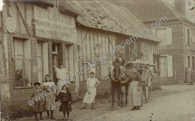 Carte postale ancienne Boulangerie Martinaud débitant son cru — Romilly (Loir-et-Cher)