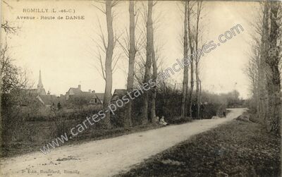 Carte postale ancienne Avenue - Route de DANSE — Romilly (Loir-et-Cher)