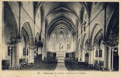 Carte postale ancienne Intérieur de l'Église — Vouzon (Loir-et-Cher)
