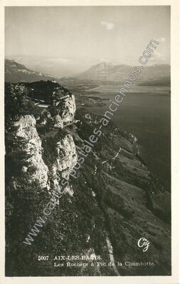 Carte postale ancienne Les Rochers à Pic de la Chambotte — Aix-les-Bains (Savoie)