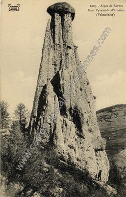 Carte postale ancienne Alpes de Savoie Une Pyramide d'érosion — Valmeinier (Savoie)