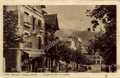 Carte postale ancienne Avenue de la Gare — Bourg-Saint-Maurice (Savoie)