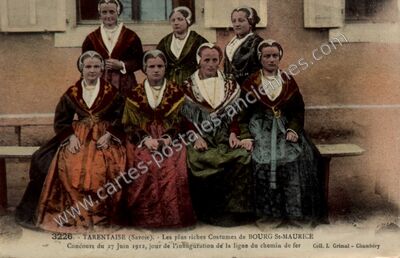 Carte postale ancienne Les plus riches Costumes — Bourg-Saint-Maurice (Savoie)
