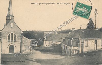 Carte postale ancienne Place de l'Eglise — Berfay (Sarthe)