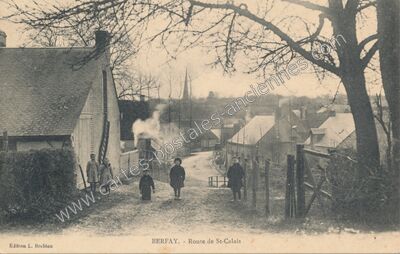 Carte postale ancienne Route de St-Calais — Berfay (Sarthe)
