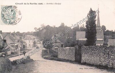 Carte postale ancienne Circuit de la Sarthe 1906. — Arrivée — Berfay (Sarthe)