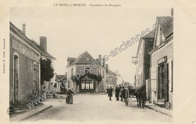 Carte postale ancienne Carrefour du Dauphin — Le Breil-sur-Mérize (Sarthe)